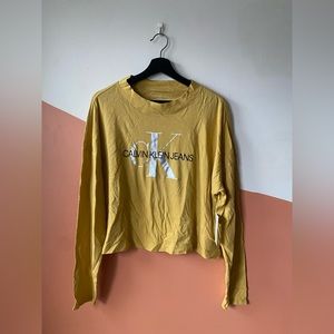 Calvin Klein NWT long sleeve mock neck graphic tee